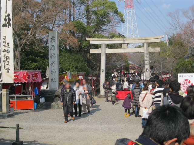 2014年のお正月に市原神社に初詣に行きました。大行列でした。の写真