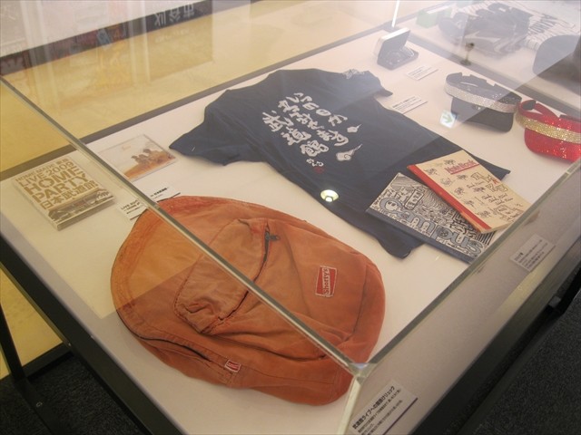 刈谷館の展示。（武道館ライブの展示品など）の写真