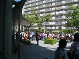 10時30分頃、コスプレイヤーの皆さんの更衣室待ちの列です。400-500人位でしょうか。の写真